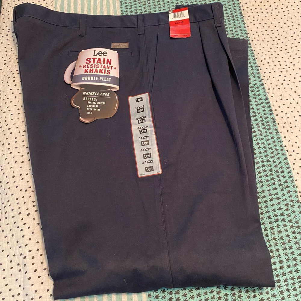 NWT Lee Wrinkle Resistant, Double Pleat Pants